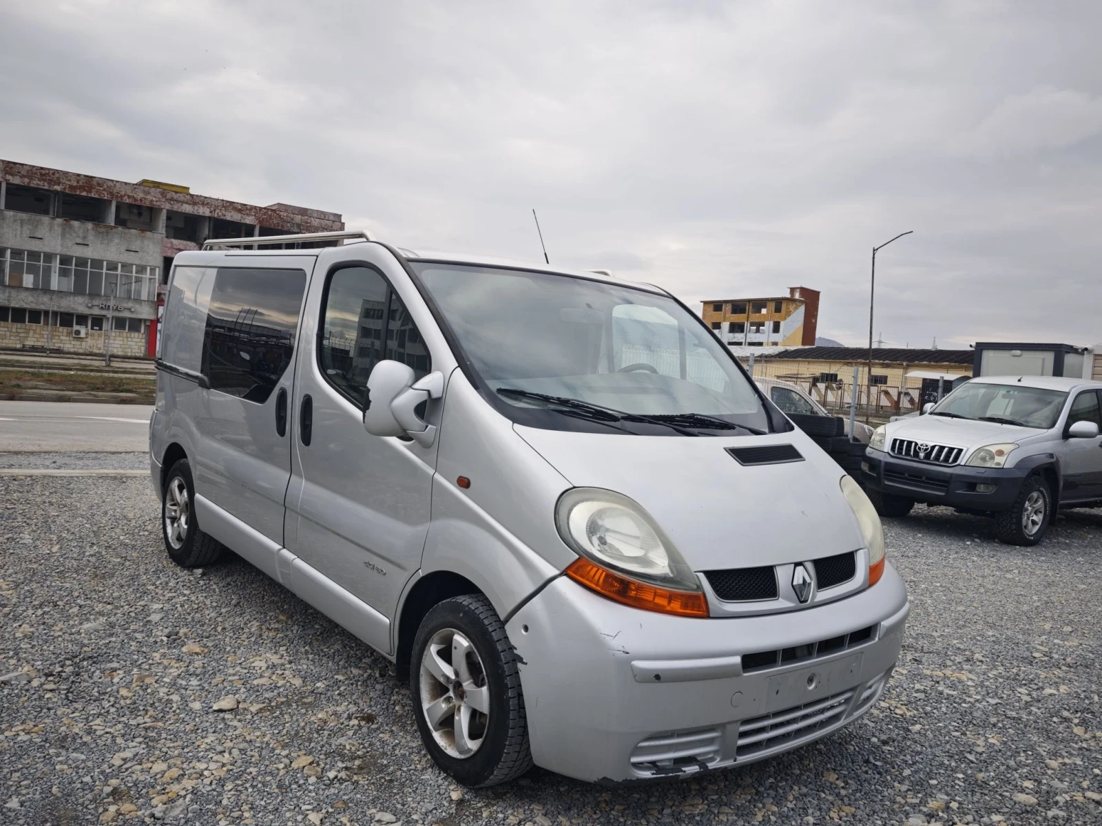 Renault Trafic, снимка 3 - Бусове и автобуси - 56747153