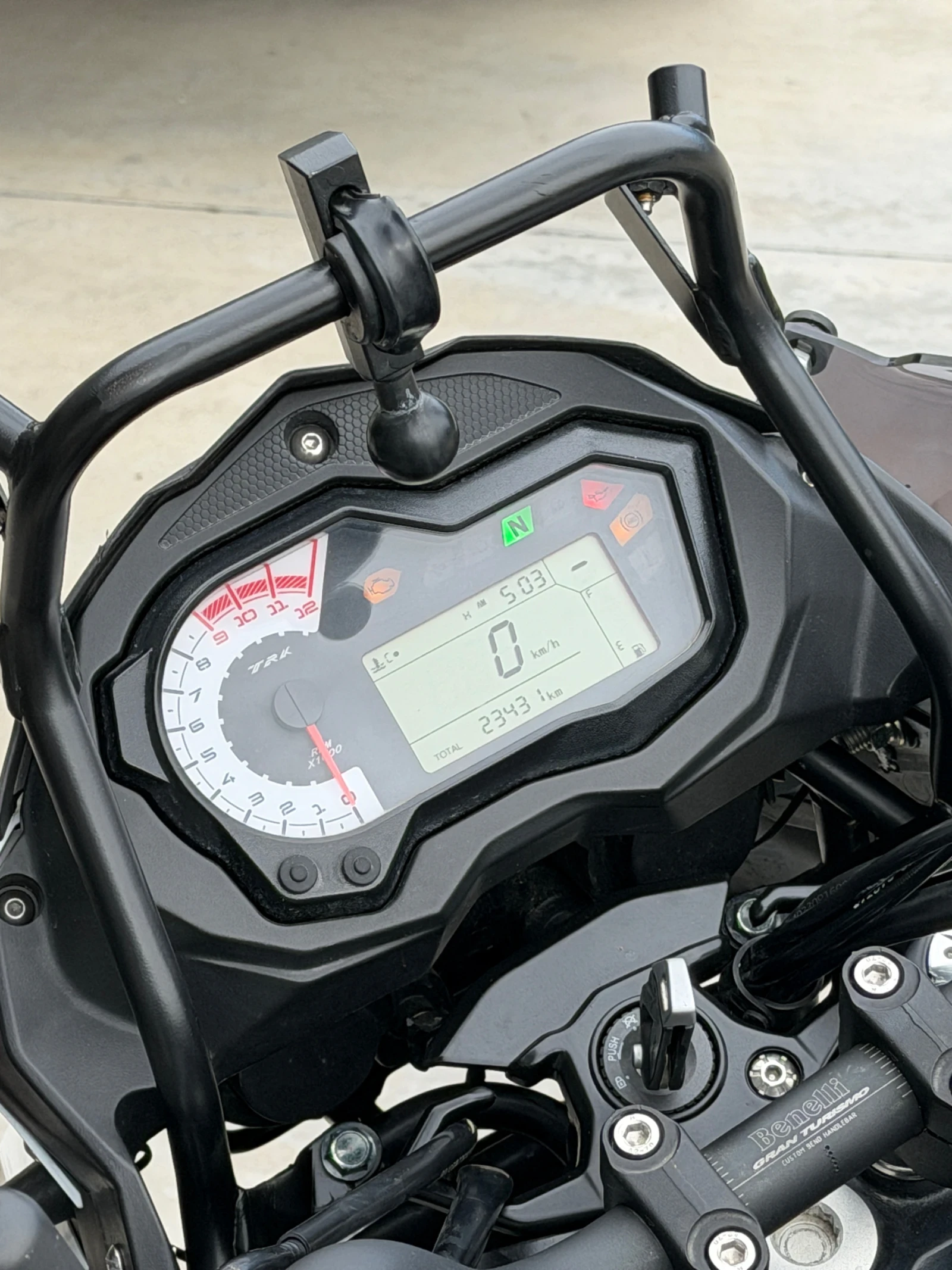 Benelli 500 TRK 502X A2 - изображение 6