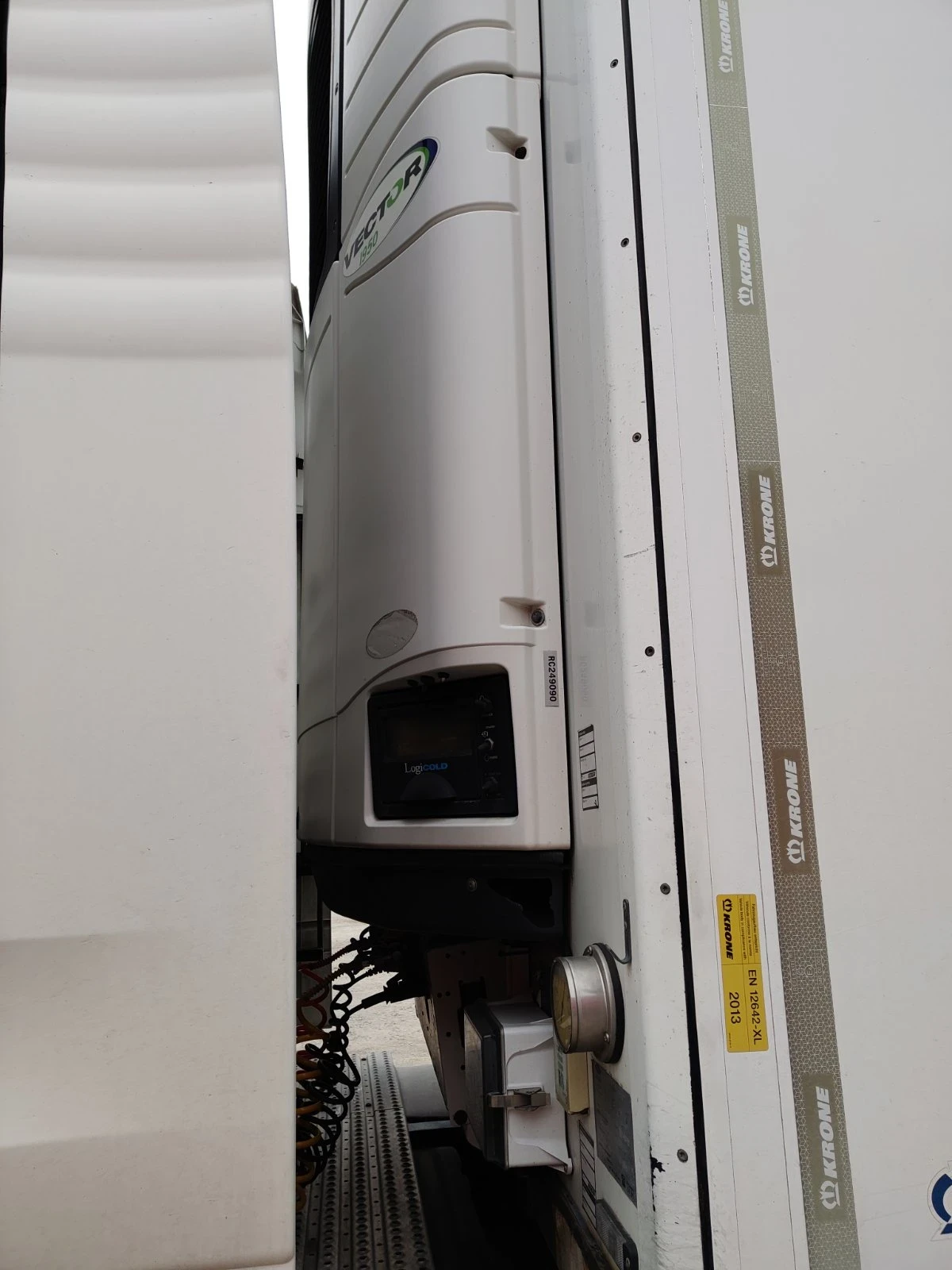 Полуремарке Krone, снимка 2 - Ремаркета - 53835751