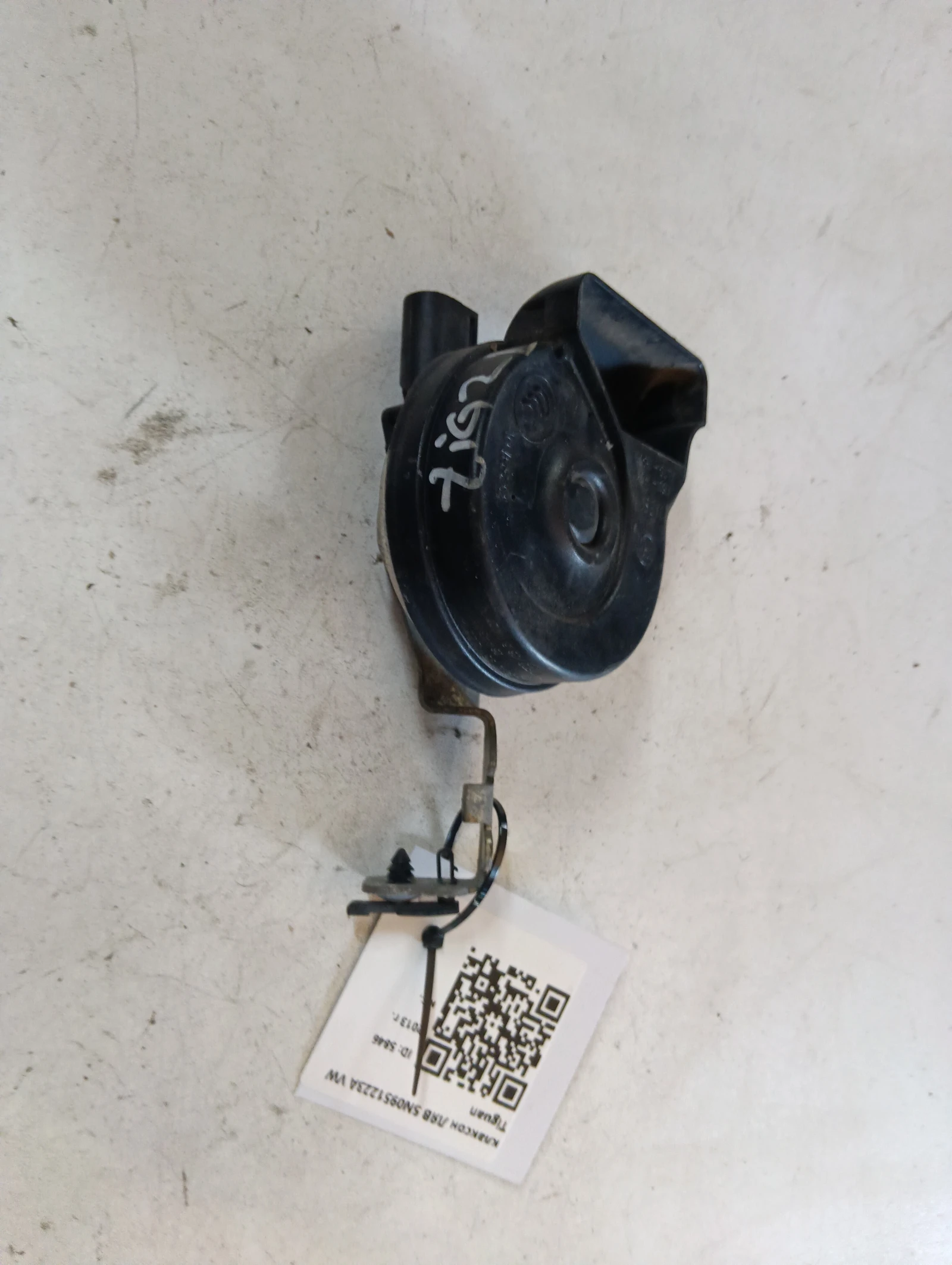 клаксон ЛЯВ 5N0951223A VW Tiguan