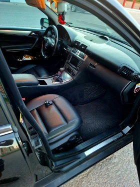 Mercedes-Benz C 320, снимка 9