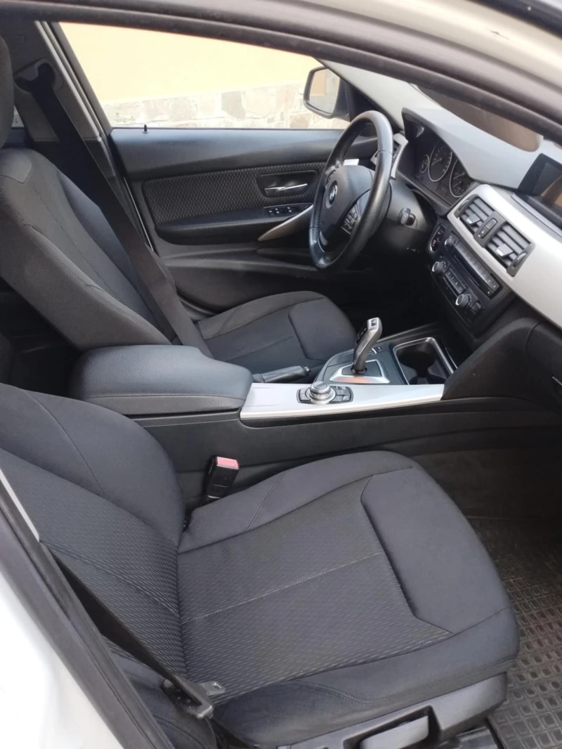 BMW 318 AVTOMATIK, снимка 5 - Автомобили и джипове - 52461459