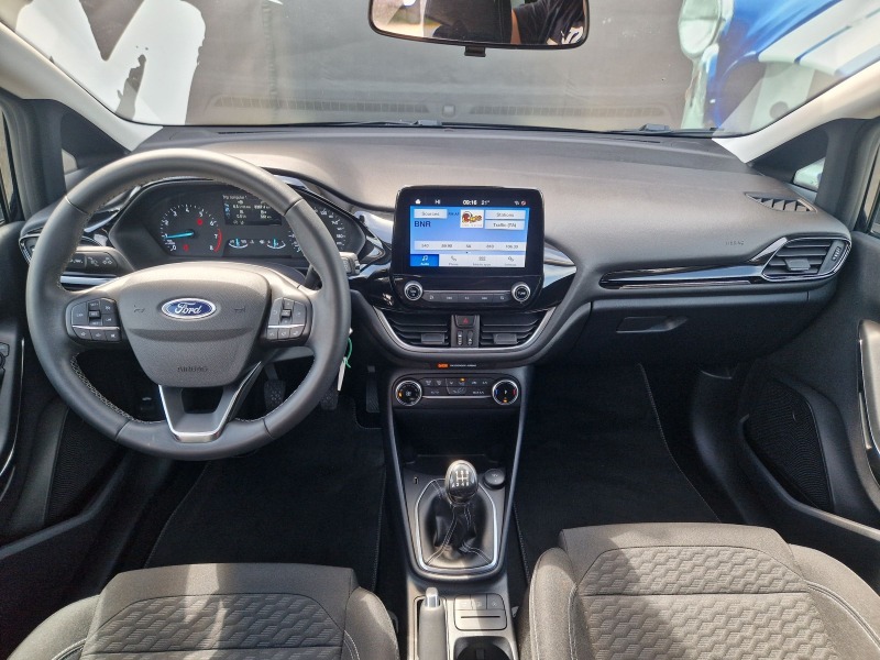 Ford Fiesta 1.1i 8400km, снимка 14 - Автомобили и джипове - 46354069