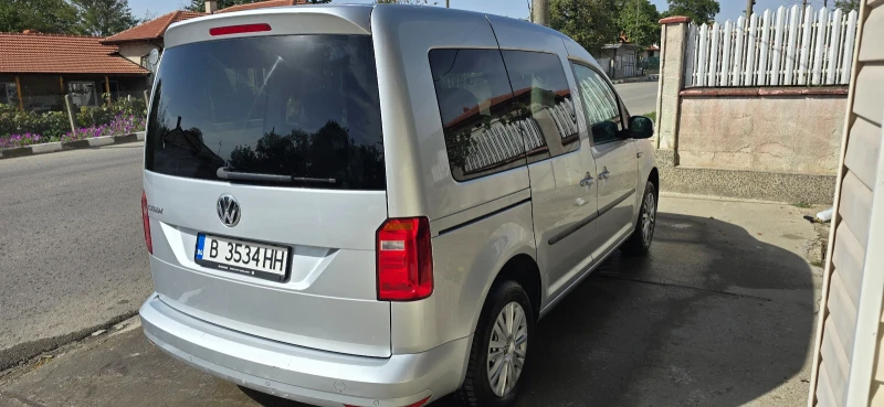 VW Caddy, снимка 5 - Автомобили и джипове - 47472413