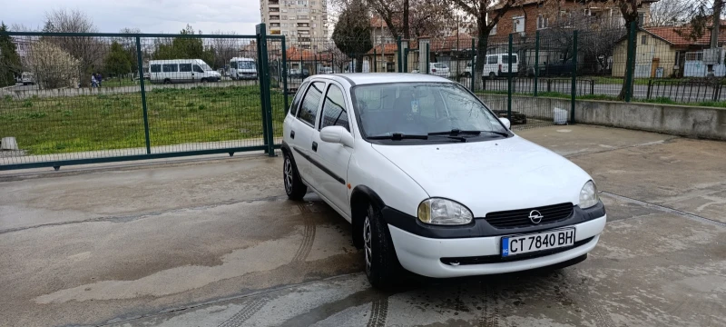 Opel Corsa 1.0 , снимка 2 - Автомобили и джипове - 49531257