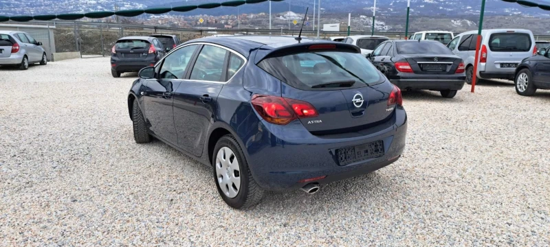 Opel Astra 1.4i, снимка 5 - Автомобили и джипове - 49220782