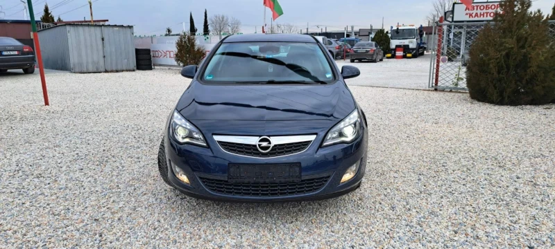 Opel Astra 1.4i, снимка 1 - Автомобили и джипове - 49220782