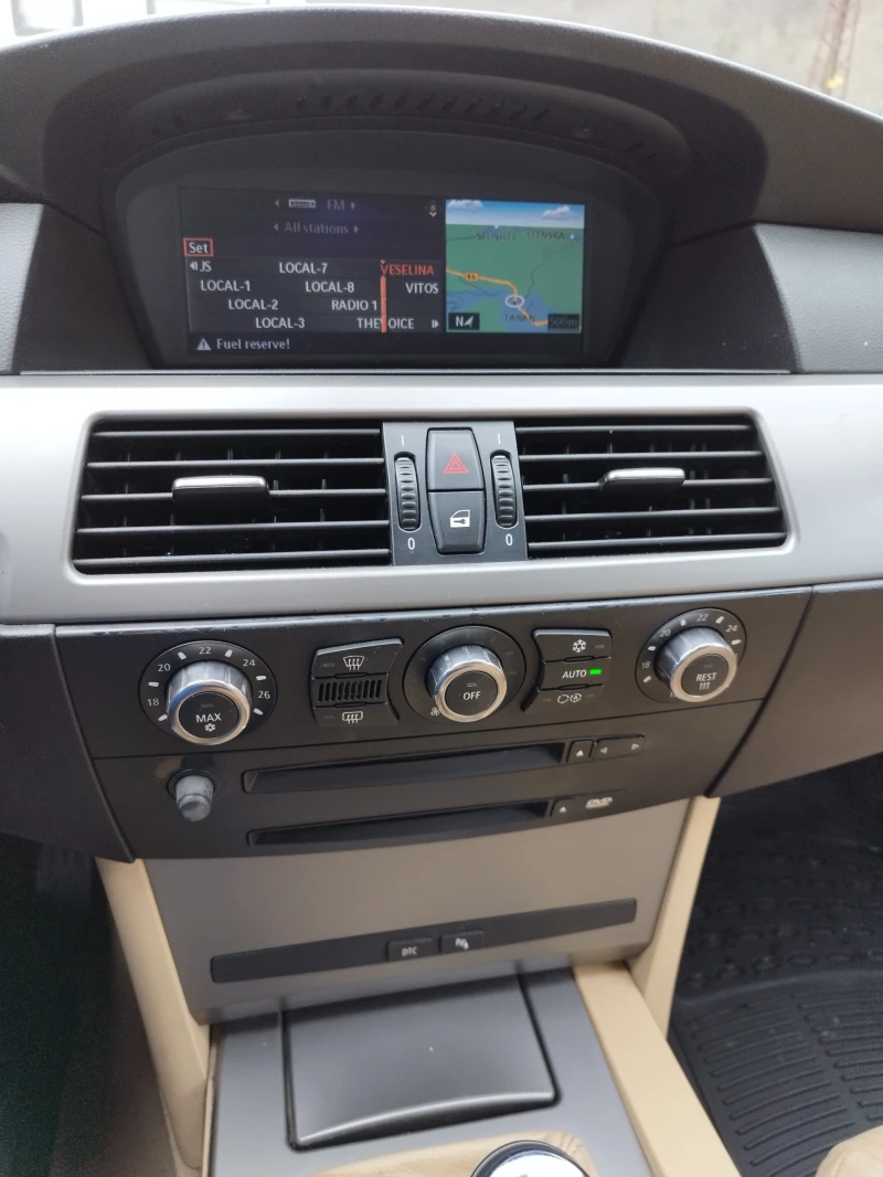 BMW 523, снимка 10 - Автомобили и джипове - 51086468