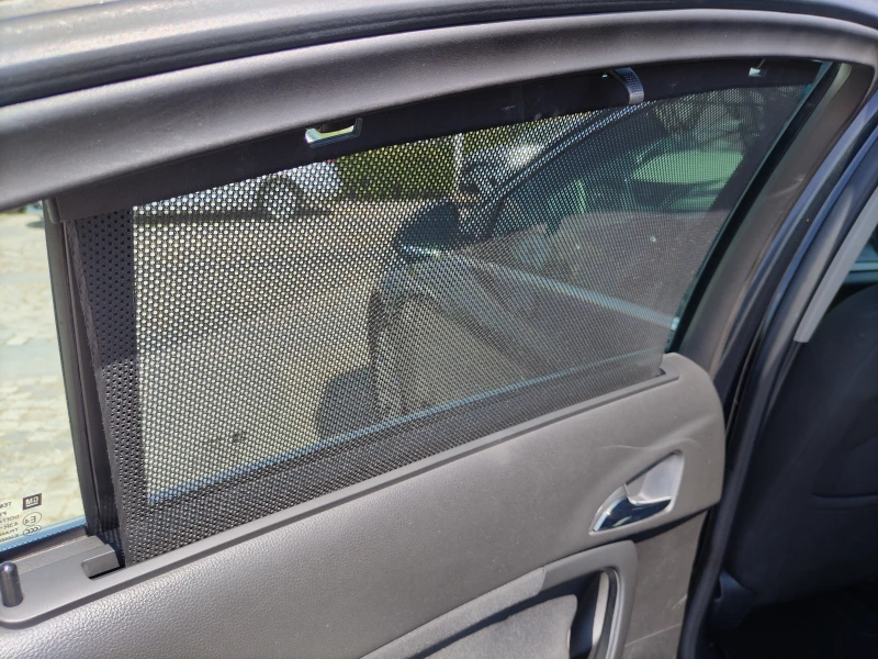 Opel Insignia 2.0CDTI/130к.с, снимка 14 - Автомобили и джипове - 50796676