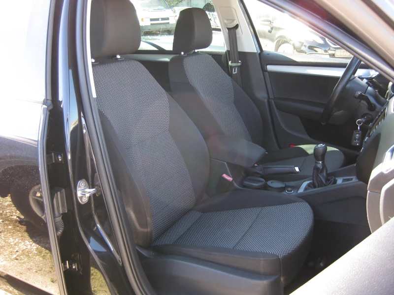 Skoda Octavia 1.6 TDI, снимка 13 - Автомобили и джипове - 52297700