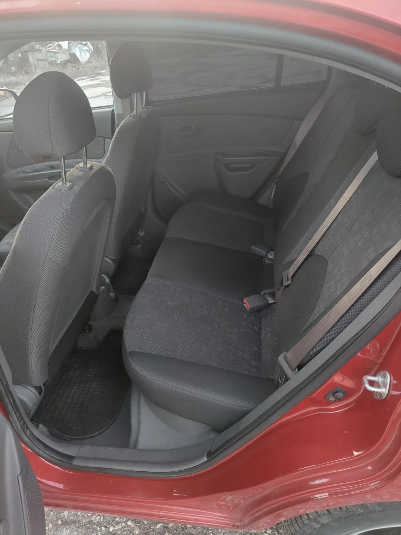 Kia Rio 1.4I, снимка 6 - Автомобили и джипове - 53168953