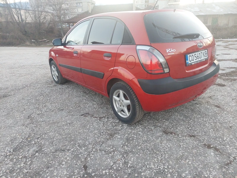 Kia Rio 1.4I, снимка 4 - Автомобили и джипове - 53168953