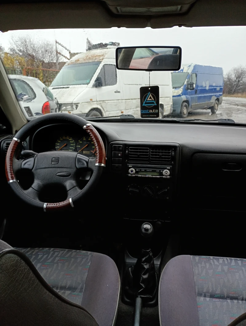 Seat Cordoba 1600-бензин, снимка 7 - Автомобили и джипове - 53228950