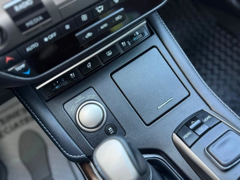 Lexus ES 350 * 4dr Sdn * CARFAX * ПОДГРЕВИ * ОБДУХВАНЕ, снимка 12 - Автомобили и джипове - 53397310