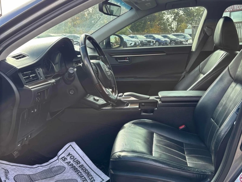 Lexus ES 350 * 4dr Sdn * CARFAX * ПОДГРЕВИ * ОБДУХВАНЕ, снимка 5 - Автомобили и джипове - 53397310