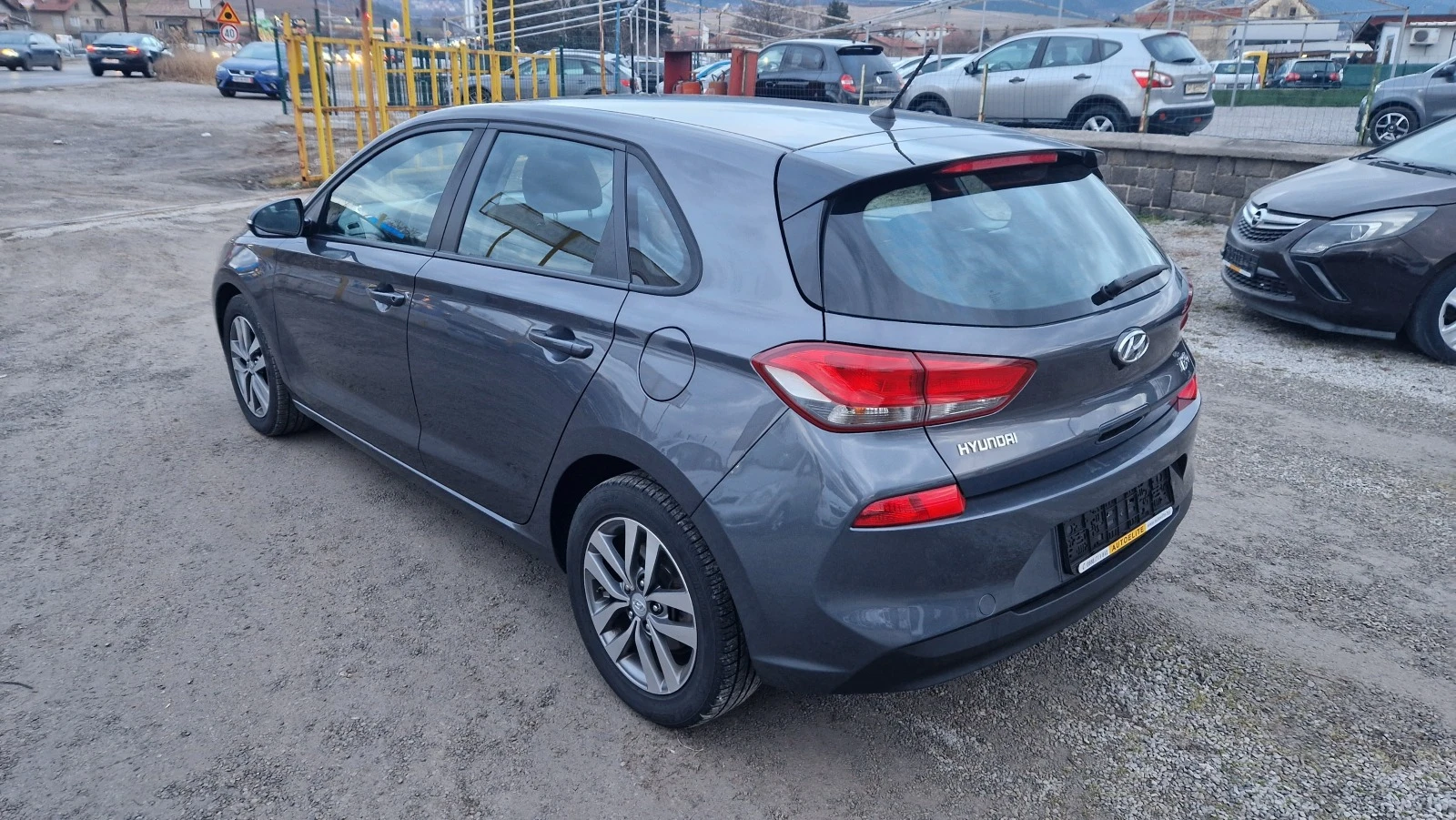 Hyundai I30 1.6 CRDi EUR.6 - изображение 4