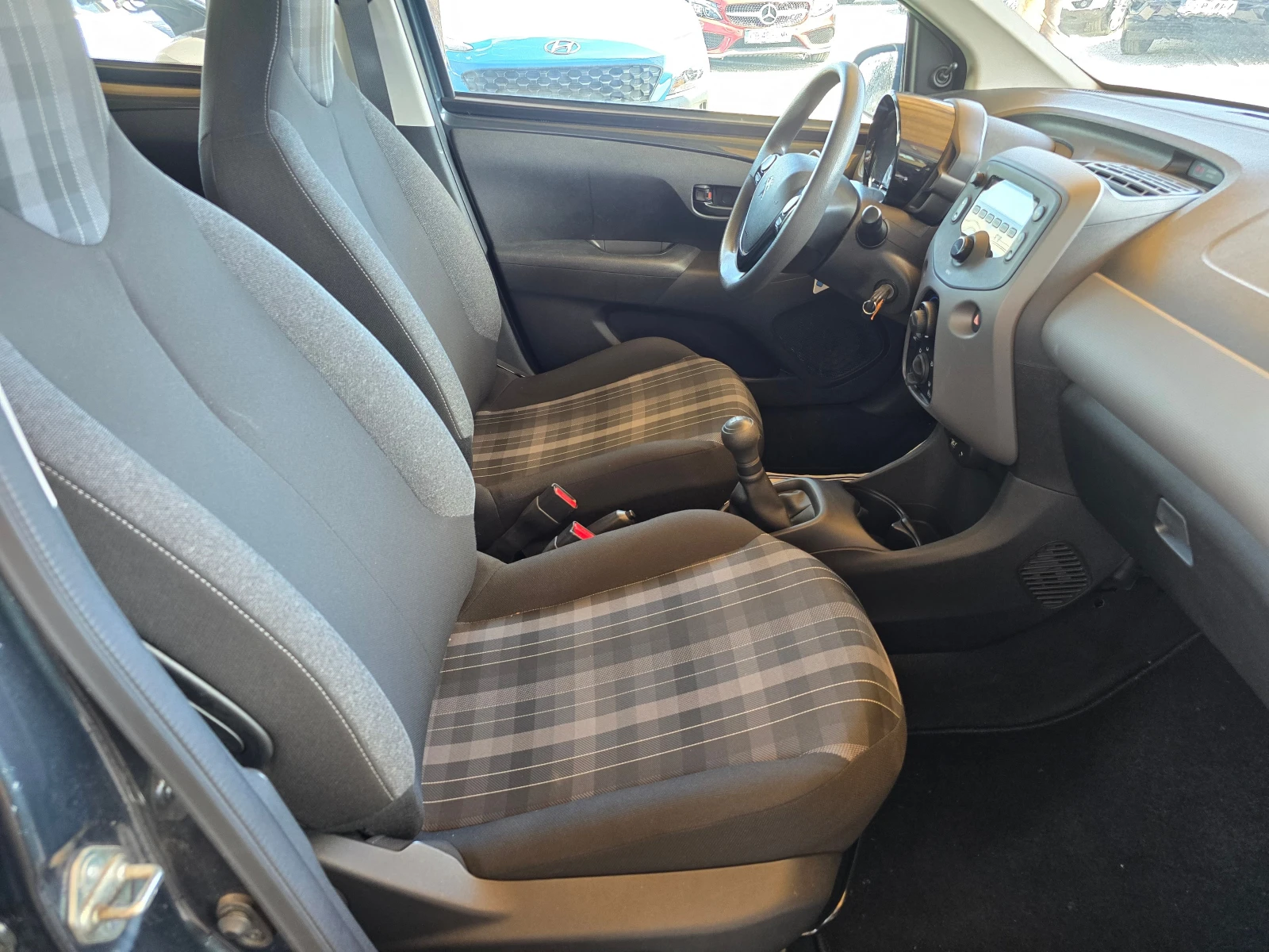 Peugeot 108 1.0i/14хил.км./Лизинг/Швейцария - изображение 7