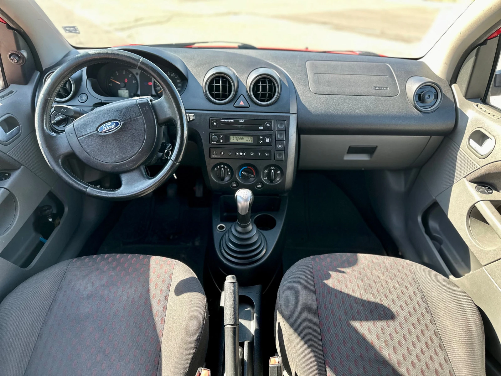 Ford Fiesta 1.4 HDI Климатик - изображение 8