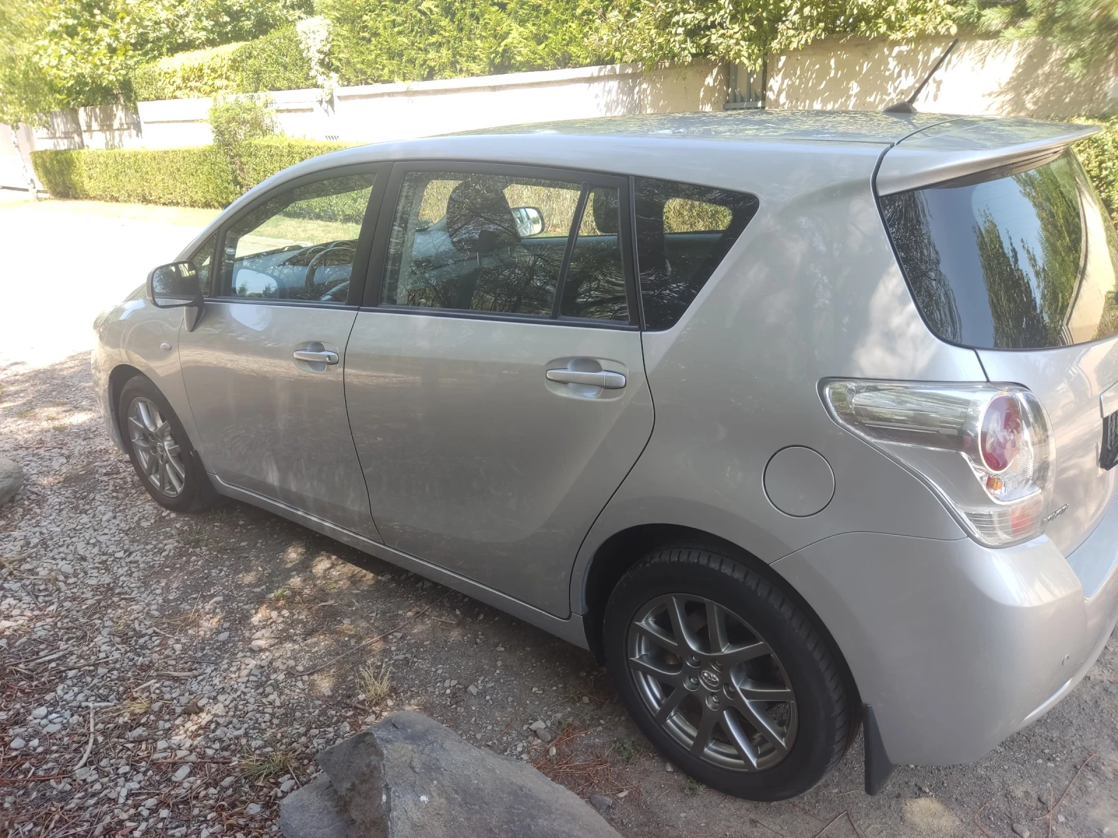 Toyota Verso 1, 8 vvti  - изображение 5