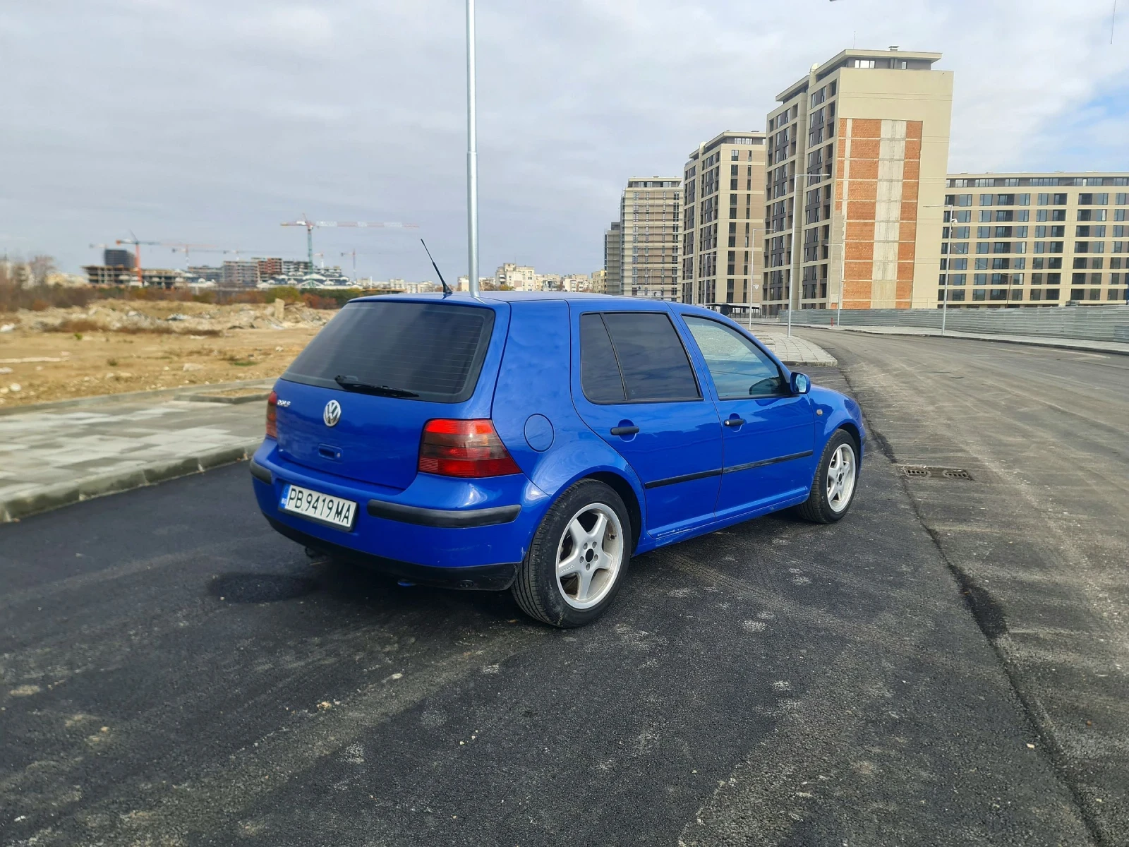 VW Golf 1.6 SR ГАЗ - изображение 5