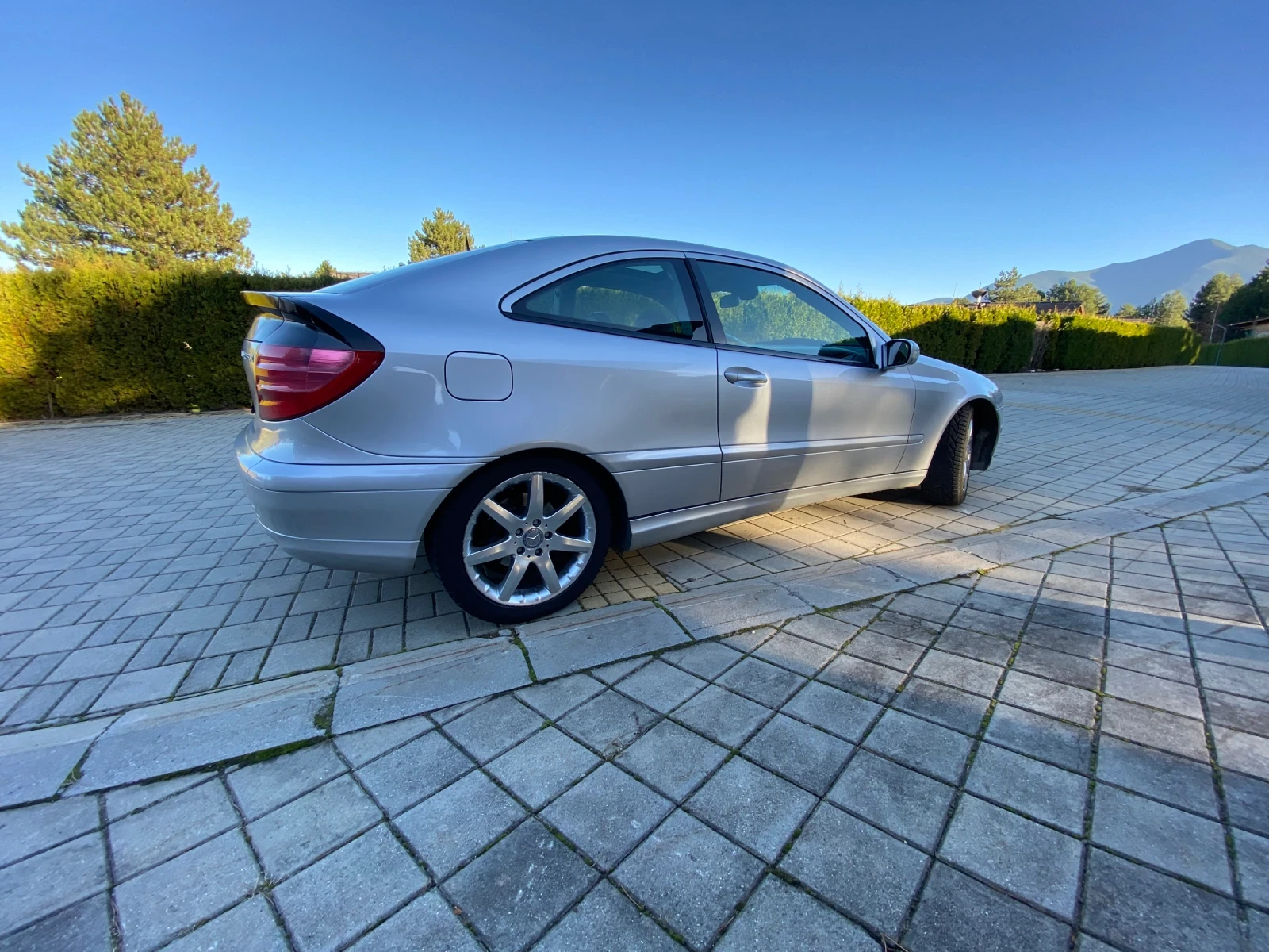 Mercedes-Benz C 200  - изображение 2