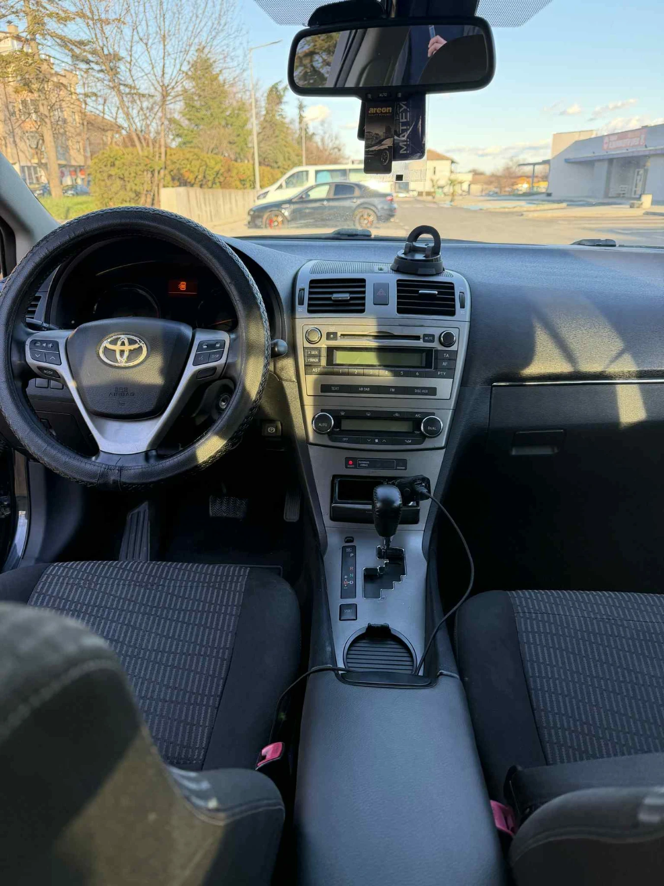 Toyota Avensis Седан - изображение 10