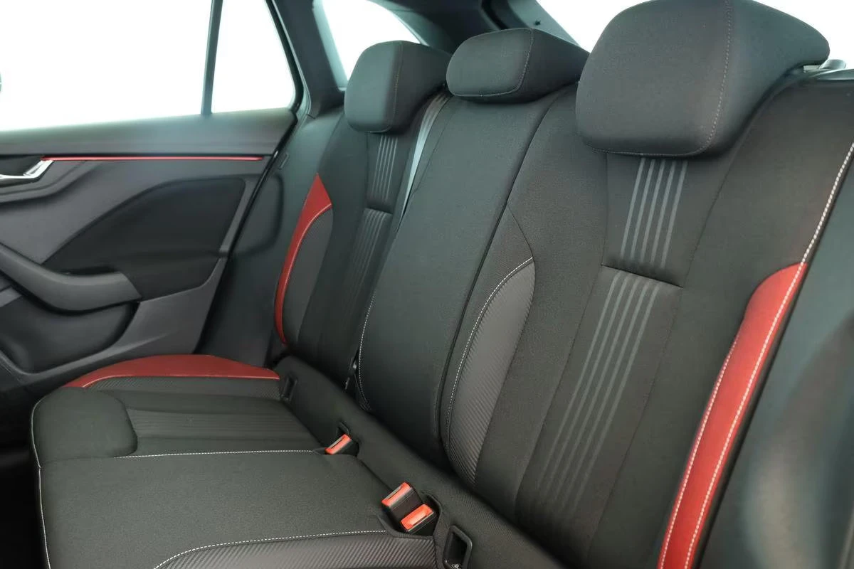 Skoda Octavia 1.0TFSI/116HP/MONTECARLO/PANO/CAM/MATRIX/NAVI/131z, снимка 15 - Автомобили и джипове - 53780601