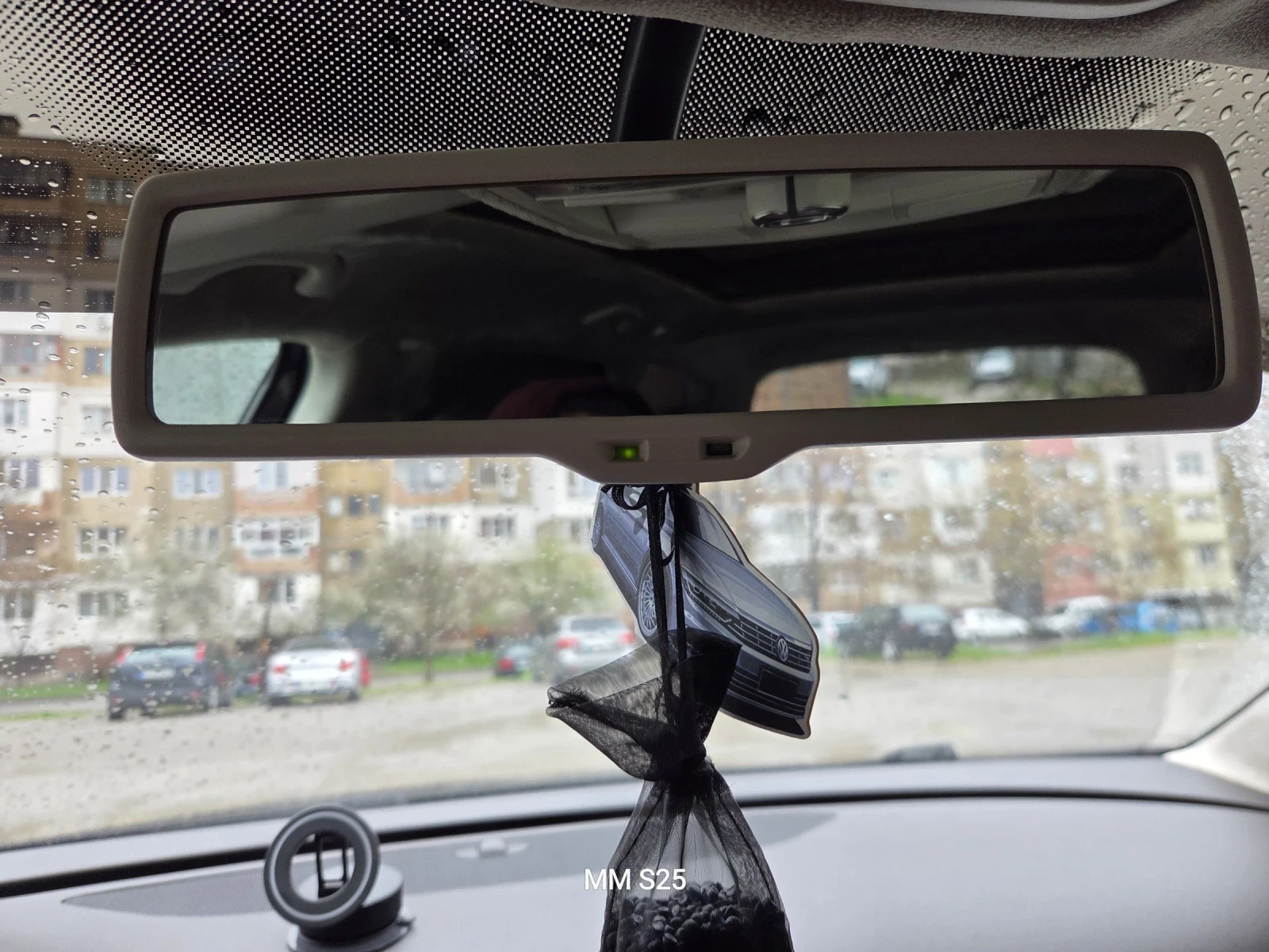 VW Passat 1.6 tdi 105, снимка 13 - Автомобили и джипове - 53827050