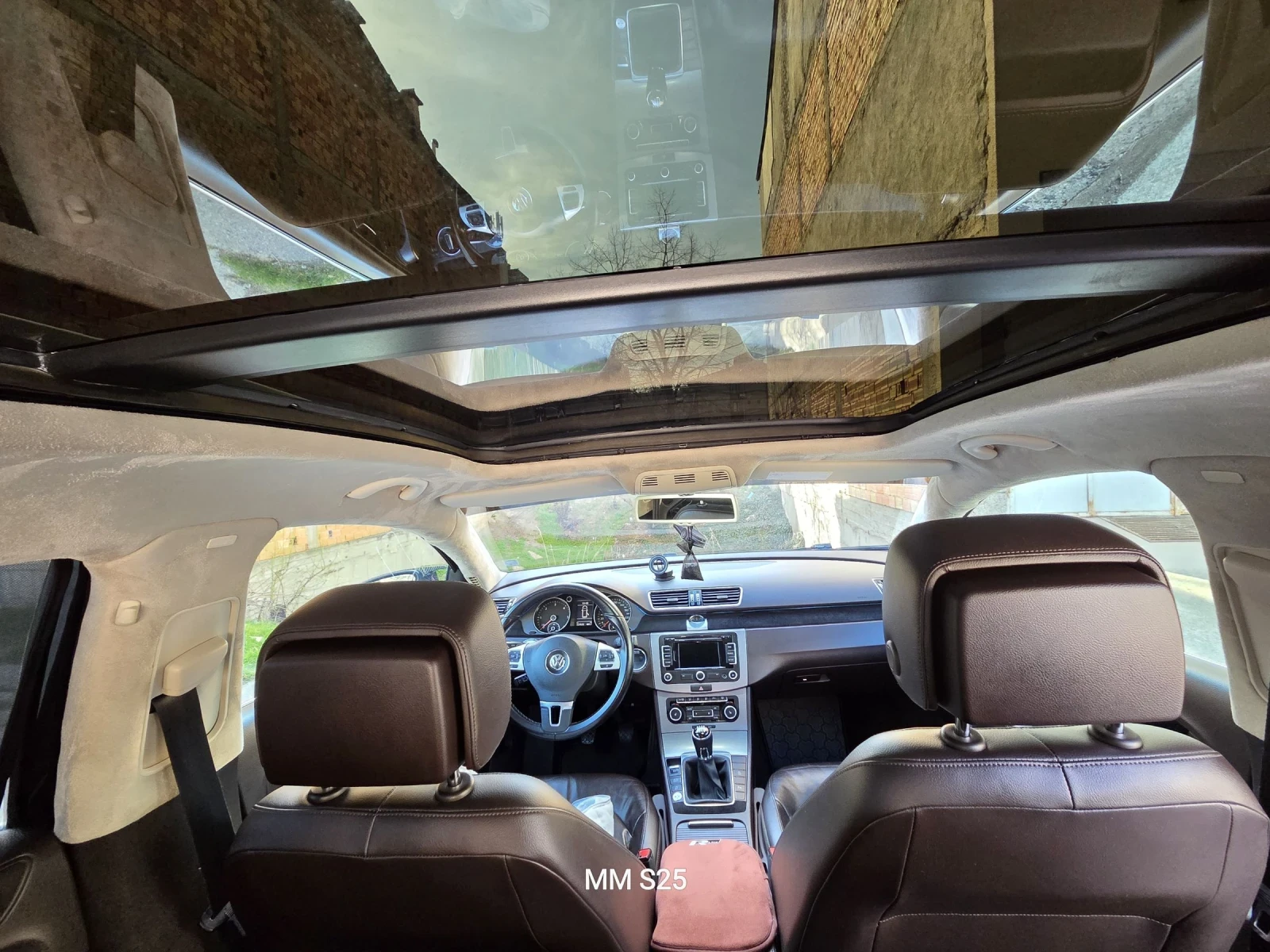 VW Passat 1.6 tdi 105, снимка 10 - Автомобили и джипове - 53827050