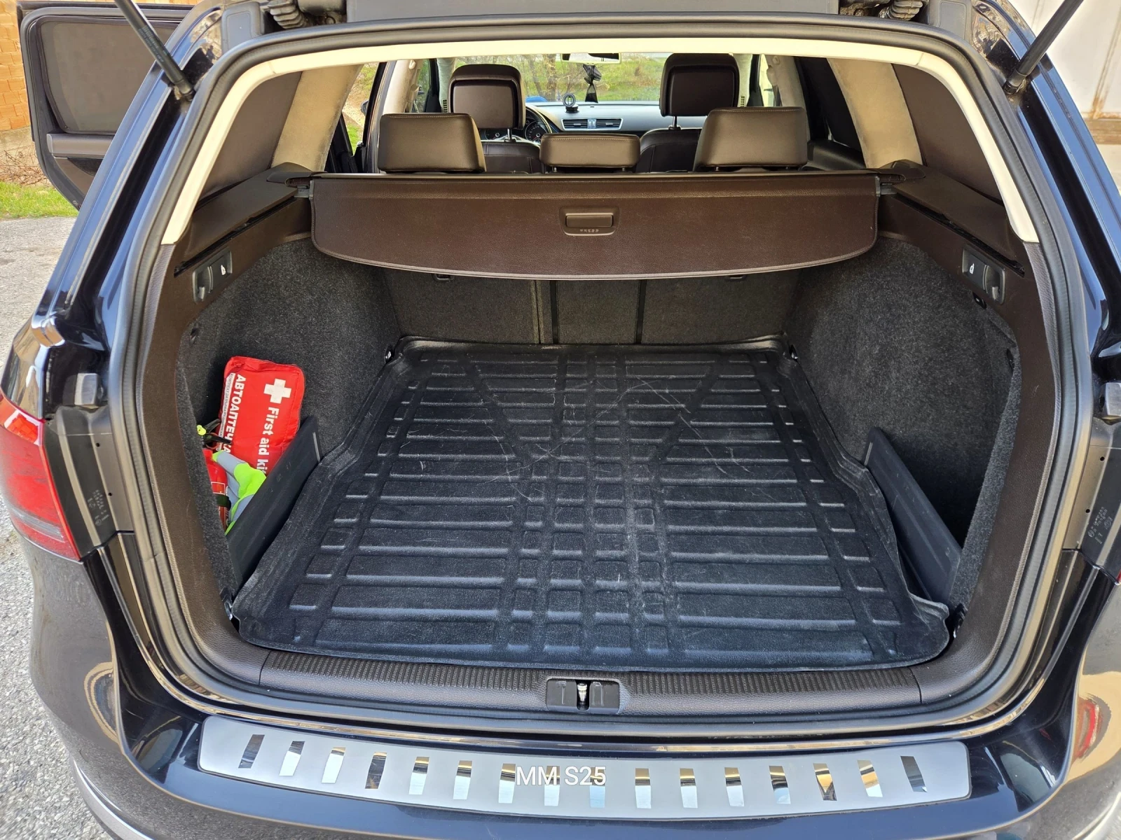 VW Passat 1.6 tdi 105, снимка 13 - Автомобили и джипове - 53827050