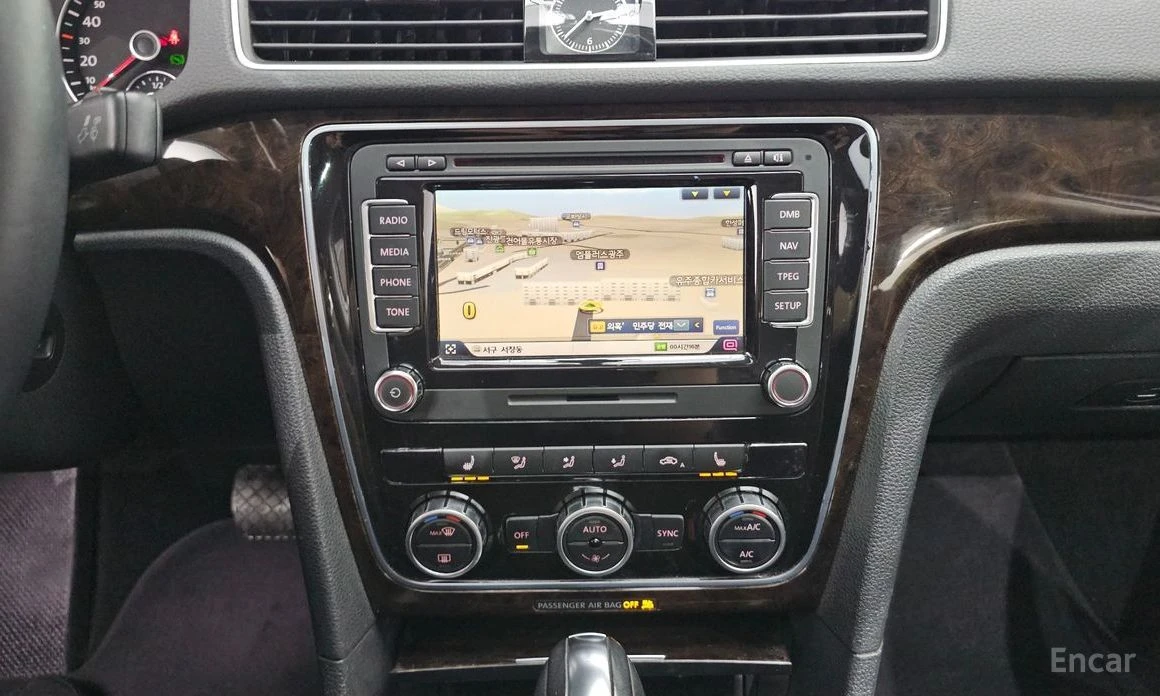 VW Passat, снимка 12 - Автомобили и джипове - 54323810