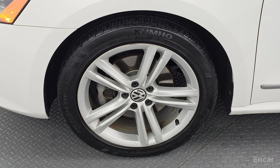 VW Passat, снимка 5 - Автомобили и джипове - 54323810