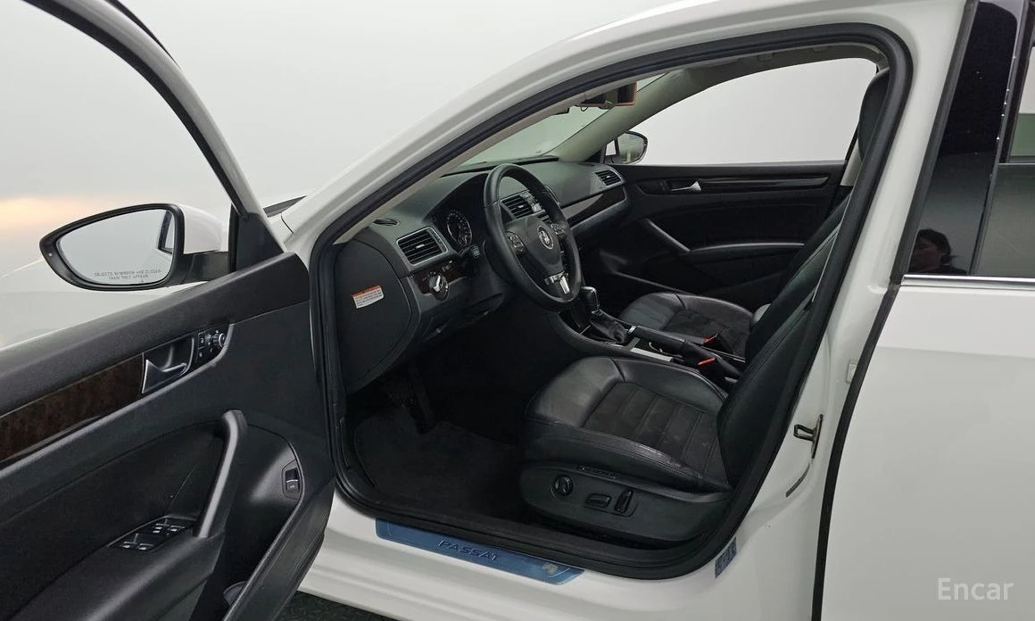 VW Passat, снимка 10 - Автомобили и джипове - 54323810