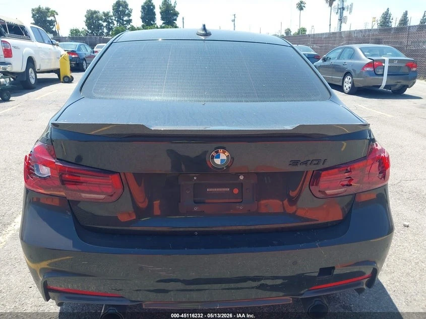 BMW 340 М pkg Дигитално табло Шибедах Клип на двигател, снимка 4 - Автомобили и джипове - 54837102