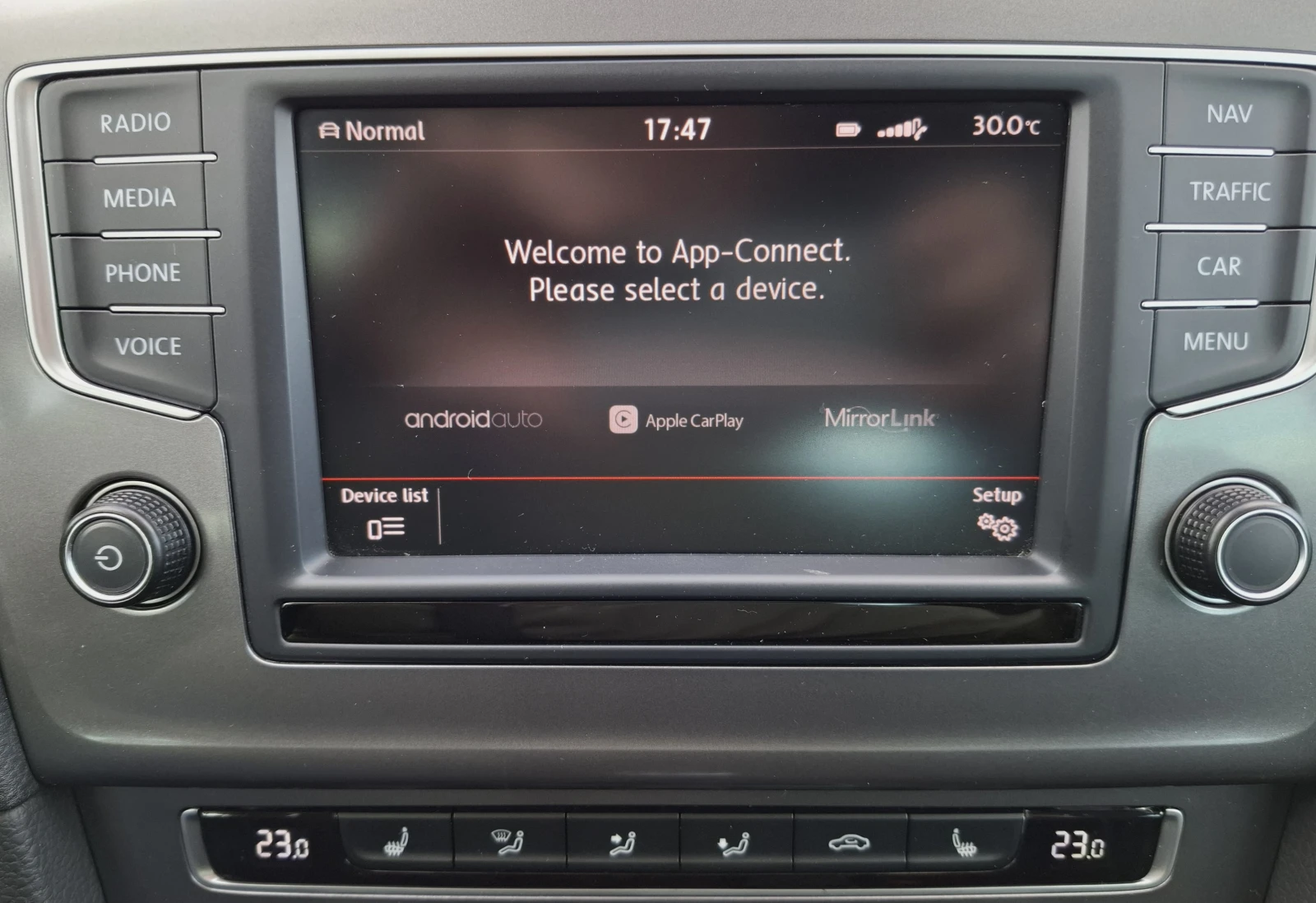 VW Golf 2.0 TDI, снимка 16 - Автомобили и джипове - 54900303