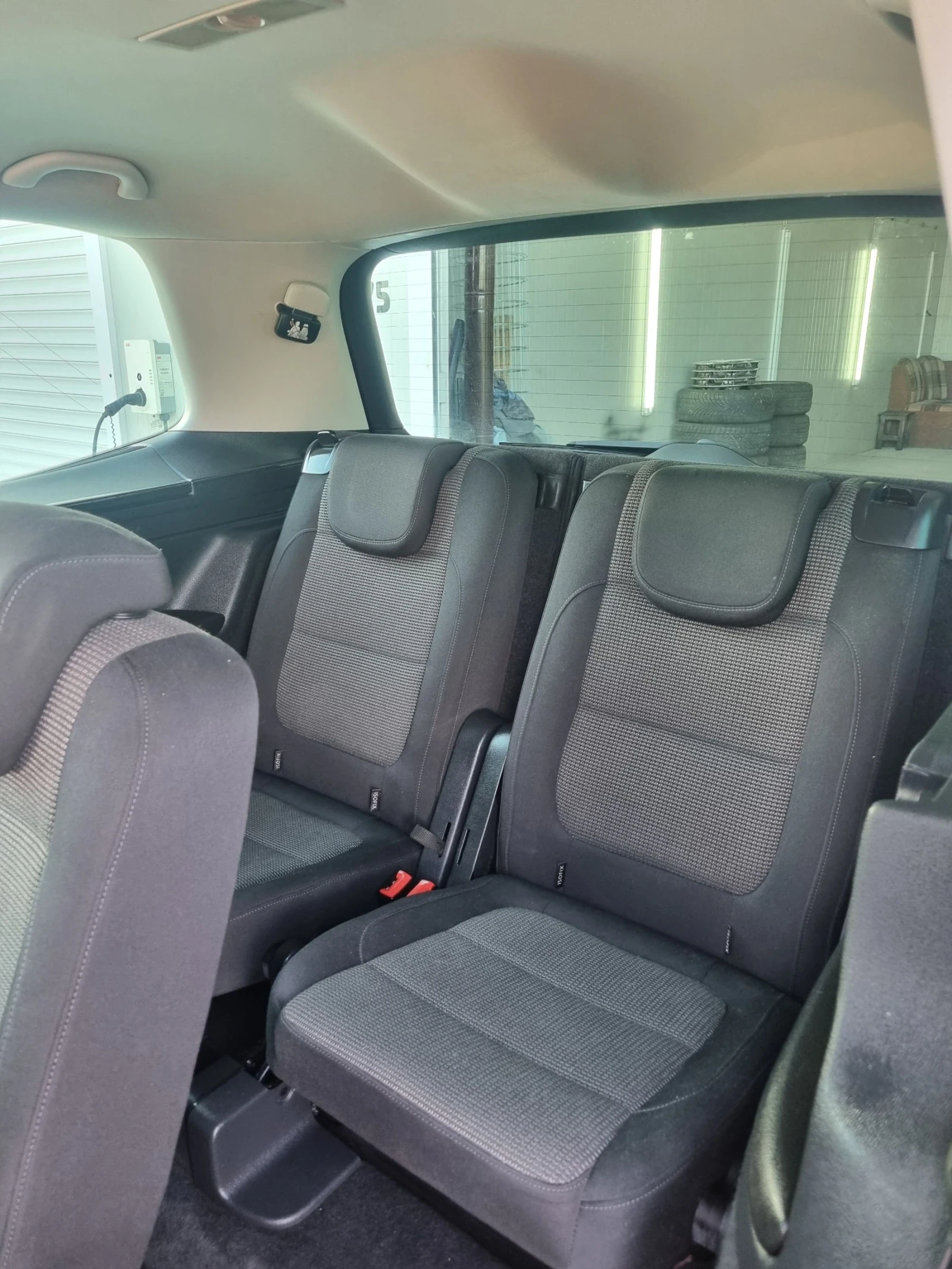 VW Sharan 2.0tdi 140коня 7 местен, снимка 14 - Автомобили и джипове - 55015800