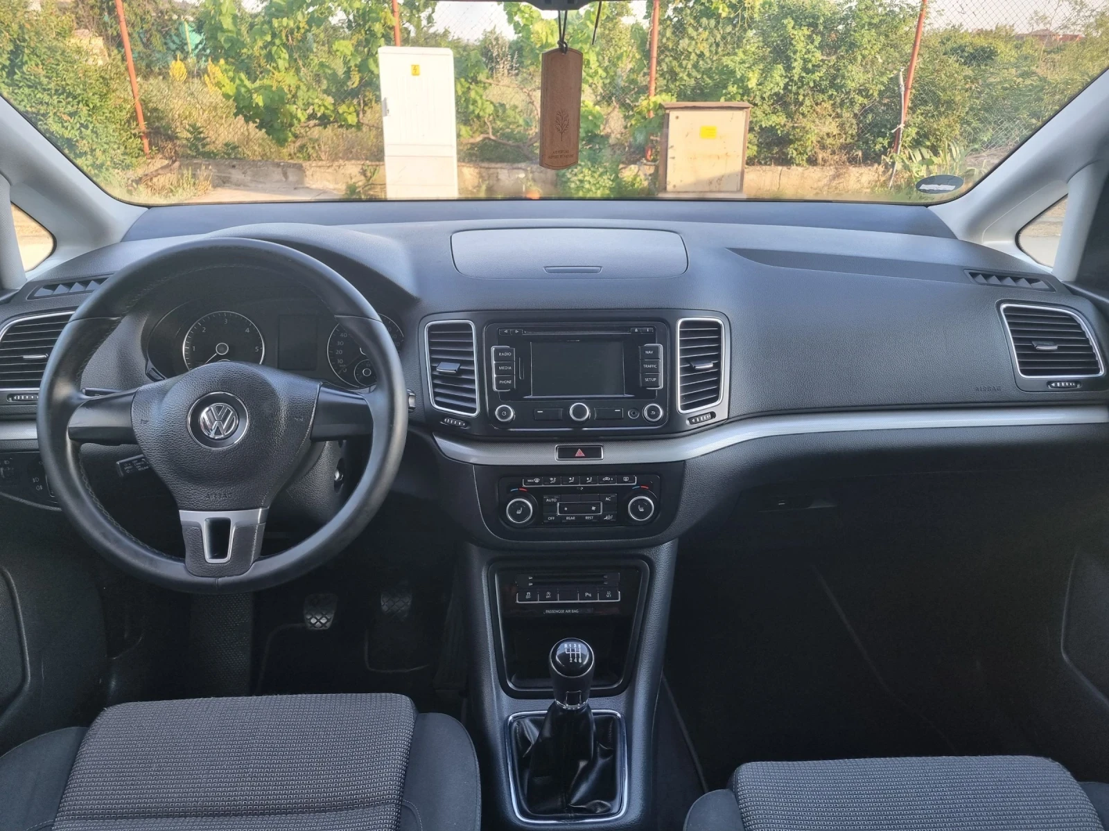 VW Sharan 2.0tdi 140коня 7 местен, снимка 10 - Автомобили и джипове - 55015800