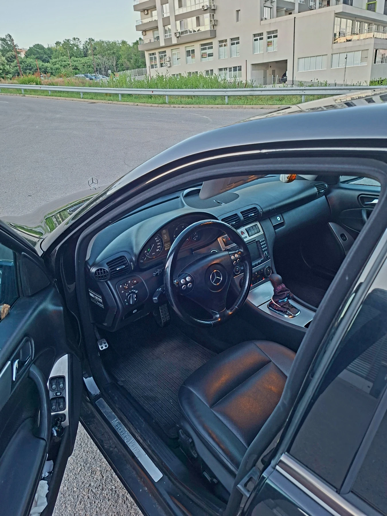 Mercedes-Benz C 320, снимка 6 - Автомобили и джипове - 55130433