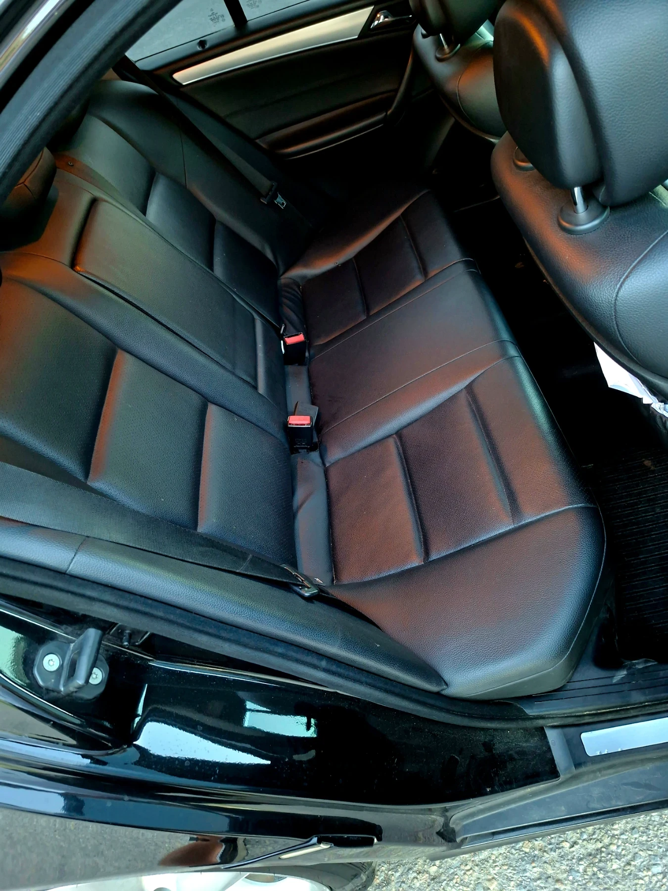 Mercedes-Benz C 320, снимка 8 - Автомобили и джипове - 55130433