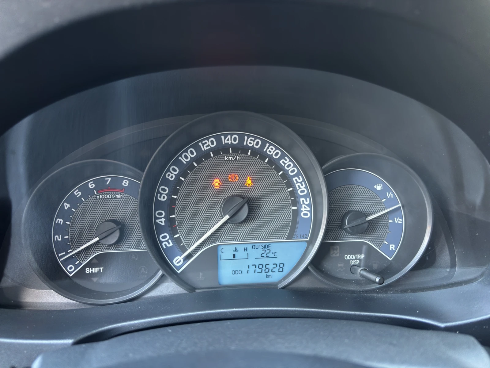 Toyota Corolla 1.33 VVT-I 100 hp EURO5, снимка 10 - Автомобили и джипове - 55442032