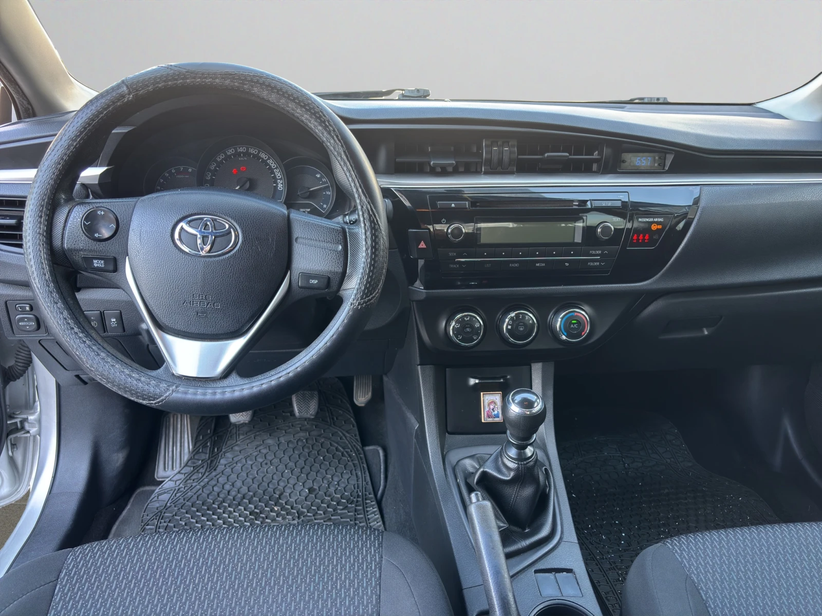 Toyota Corolla 1.33 VVT-I 100 hp EURO5, снимка 11 - Автомобили и джипове - 55442032