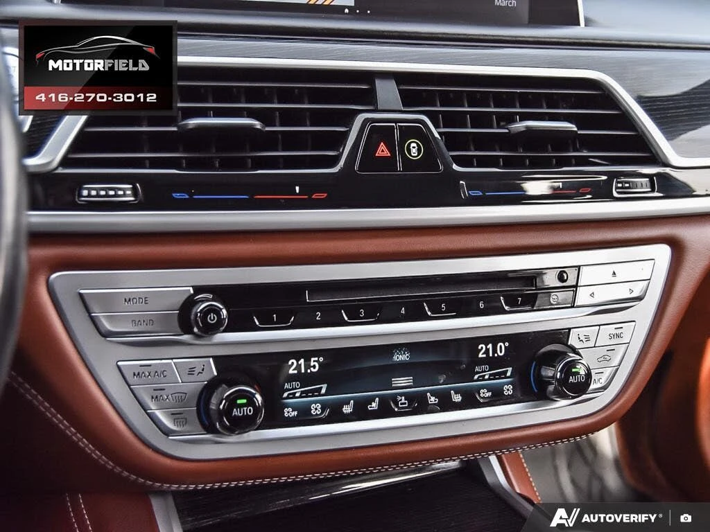 BMW 750 xDrive* M-SPORT* ПОДГРЕВ* ОБДУХВАНЕ* МАСАЖИ* ПАНО*, снимка 15 - Автомобили и джипове - 55616790