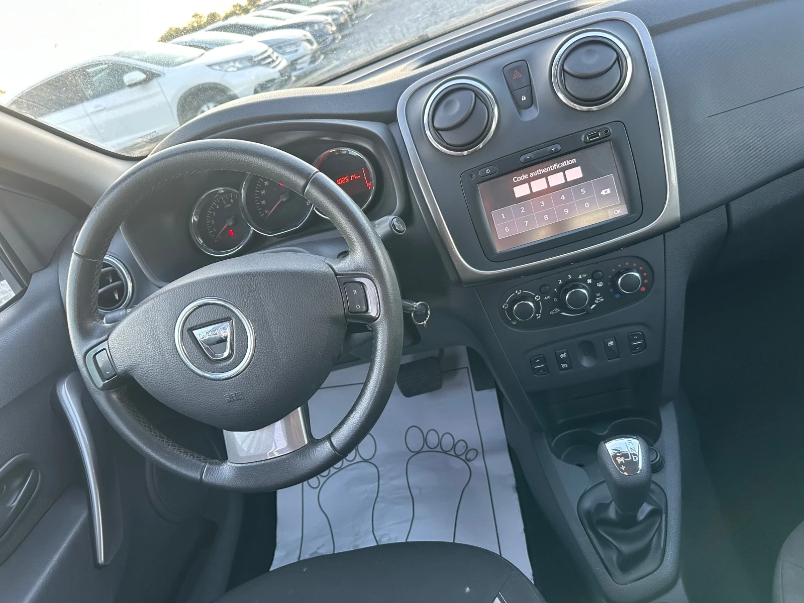 Dacia Sandero 2016G STEPWAY 900tce 90HP AUTOMATIC* , снимка 17 - Автомобили и джипове - 55617030