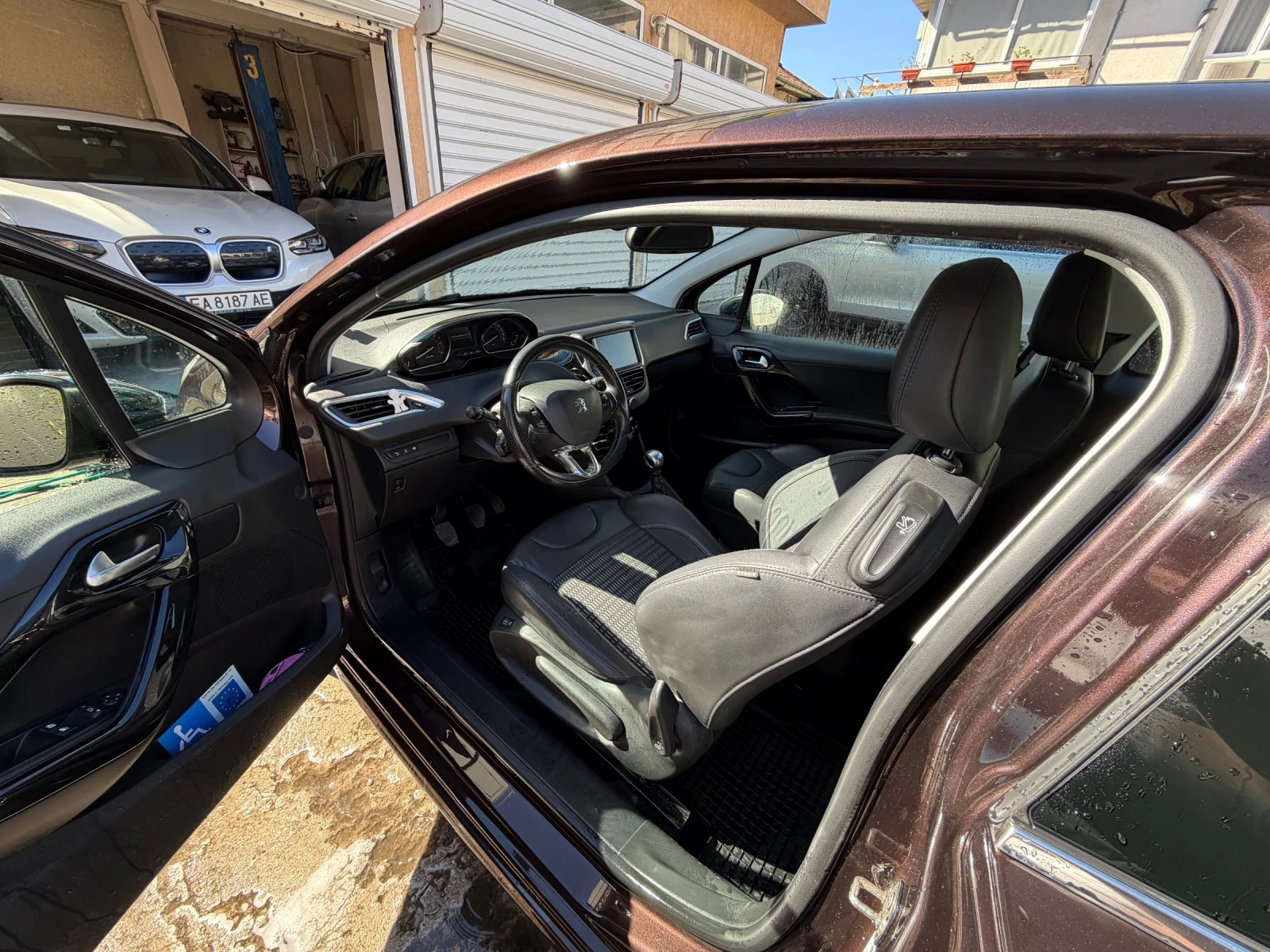 Peugeot 208 1.6 HDI, снимка 7 - Автомобили и джипове - 56342874