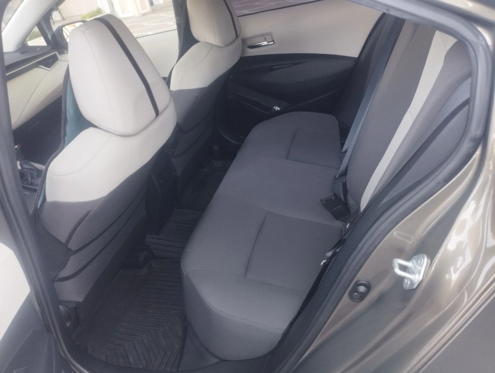 Toyota Corolla, снимка 14 - Автомобили и джипове - 56453607
