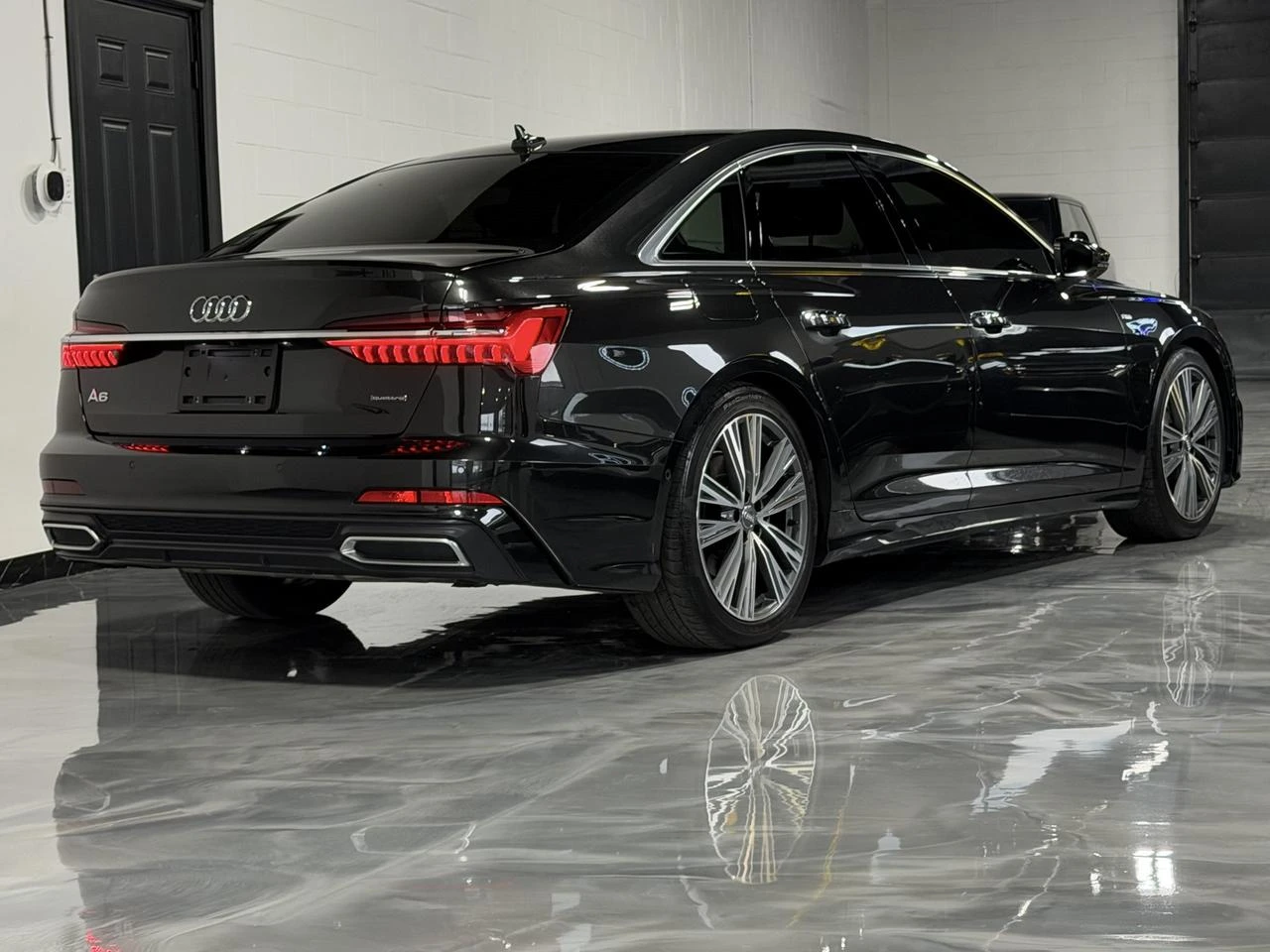 Audi A6 55 TFSI / TECHNIK S-LINE / ОБДУХ / DISTRONIC / B&O, снимка 2 - Автомобили и джипове - 56723189