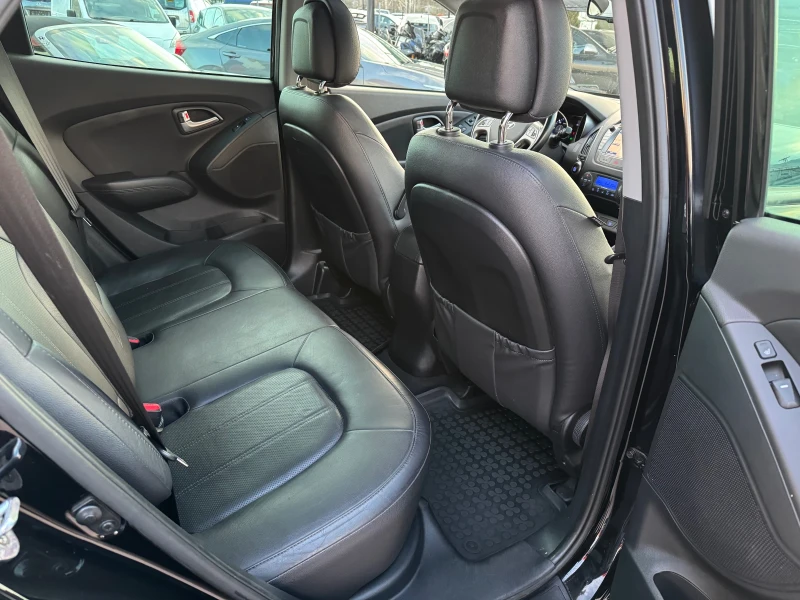 Hyundai IX35 2.0D-4x4-AUT-CAMERA-KEYLESS-ПОДГРЕВ-XENON, снимка 16 - Автомобили и джипове - 52401264