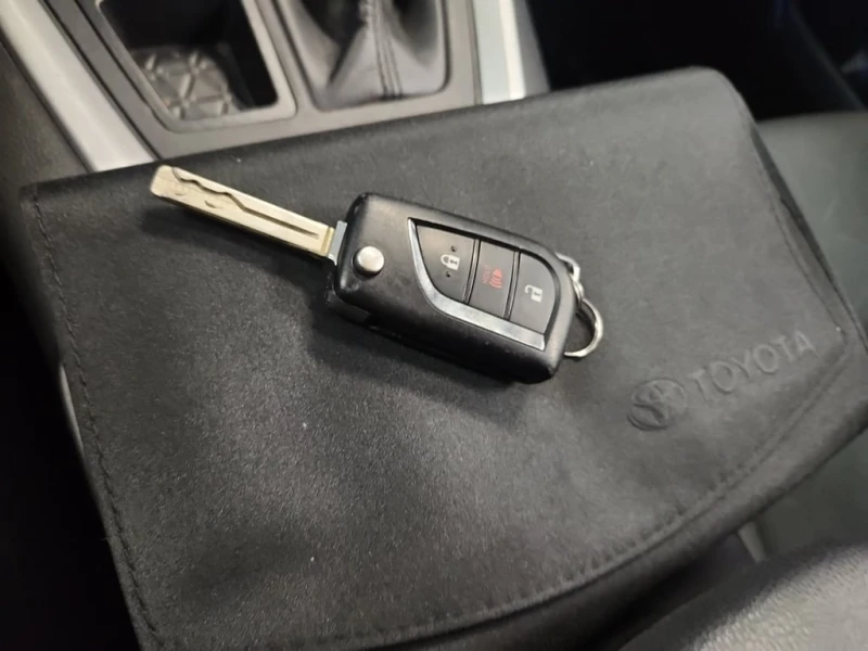 Toyota Rav4 * LE * CARFAX * , снимка 8 - Автомобили и джипове - 53012001