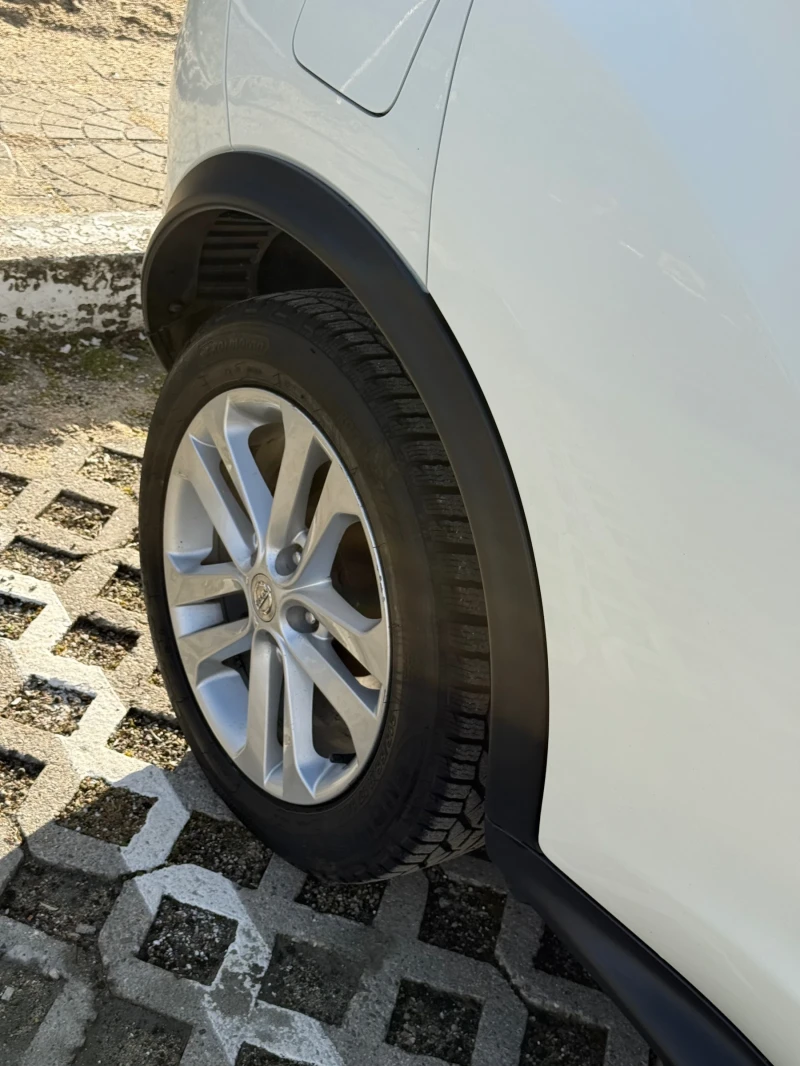 Nissan Juke, снимка 12 - Автомобили и джипове - 53575316