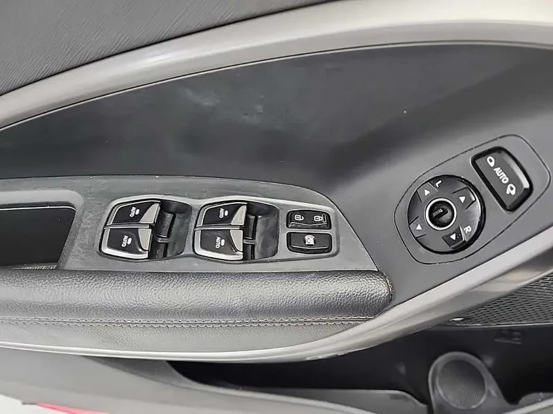 Hyundai Santa fe 2.0, снимка 16 - Автомобили и джипове - 54872583
